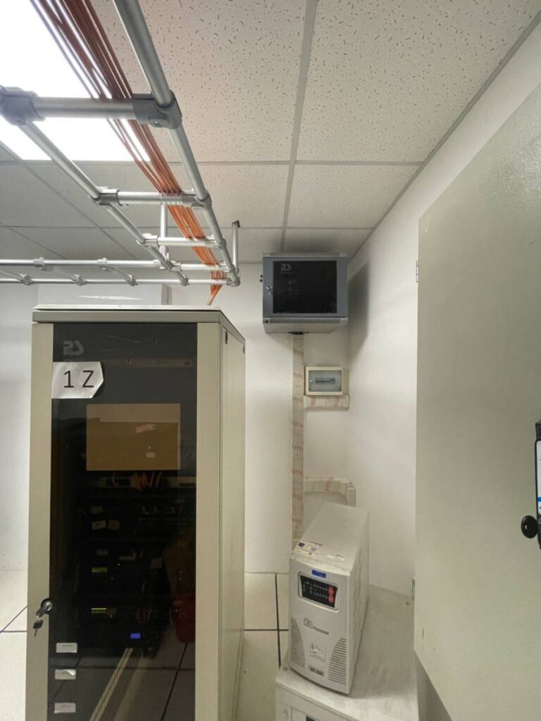 لدر در اتاق سرور چیست؟