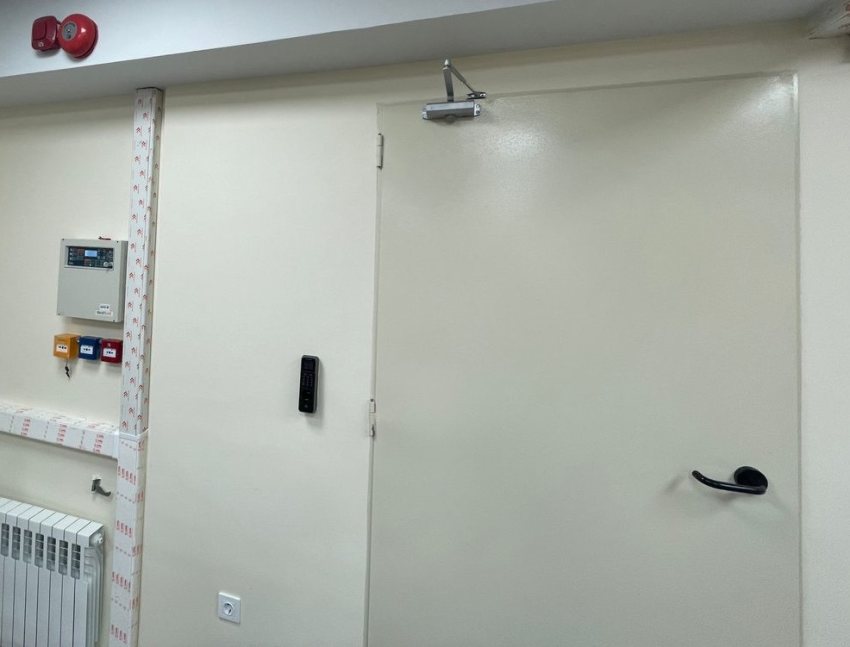 درب اتاق سرور