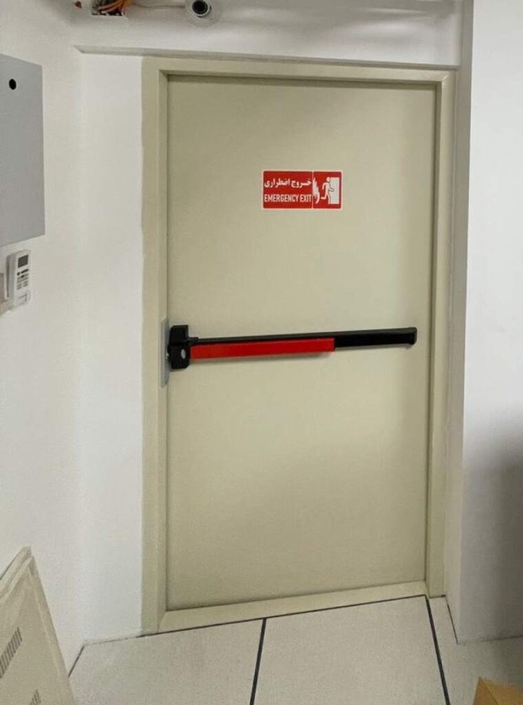 درب اتاق سرور